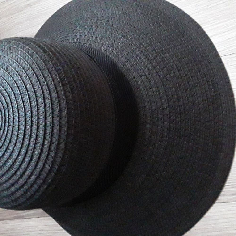 Ladies Hat - Picture 2 of 3